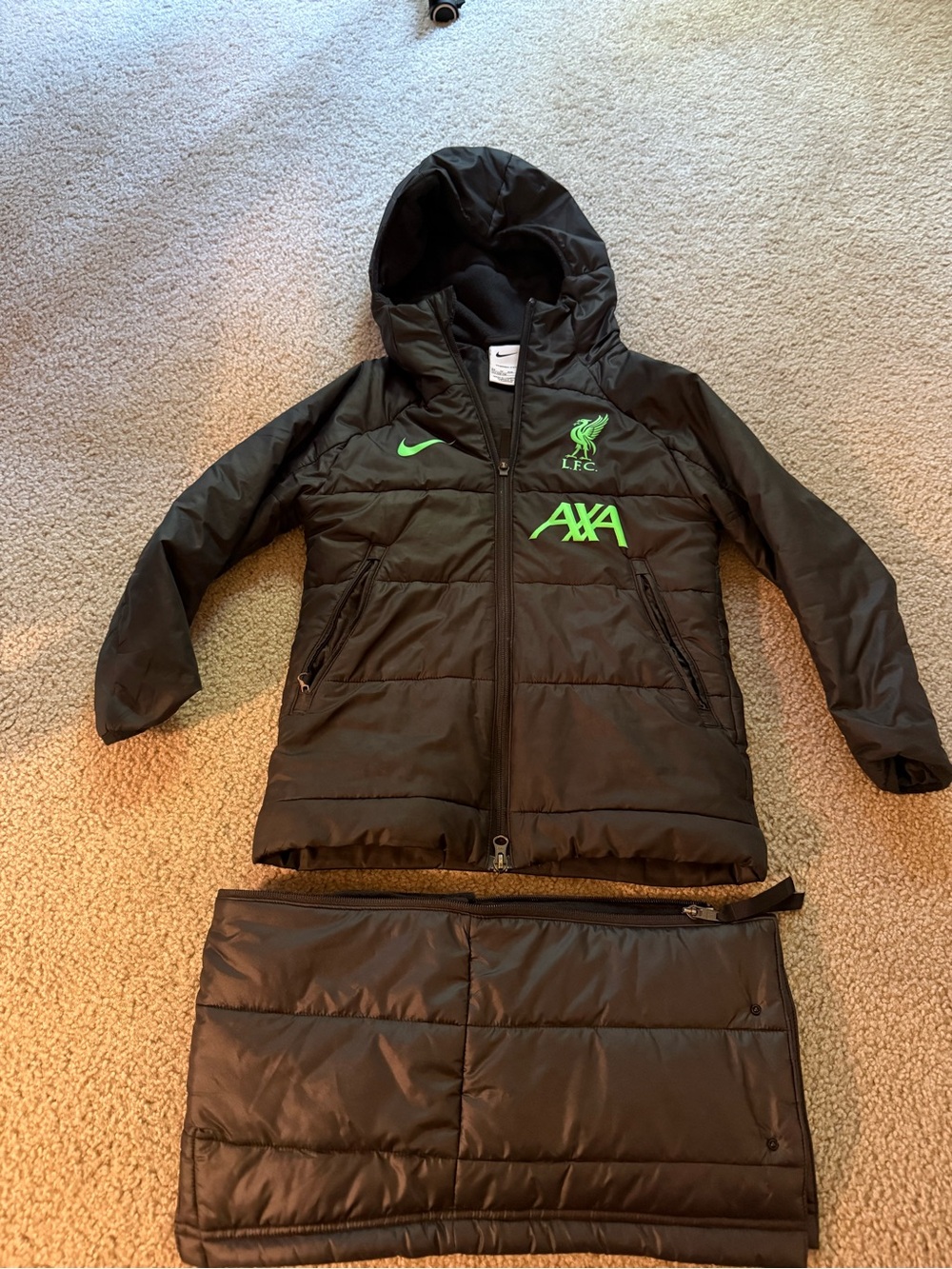 Nike Liverpool Black Puffer Jacket - Boys XS